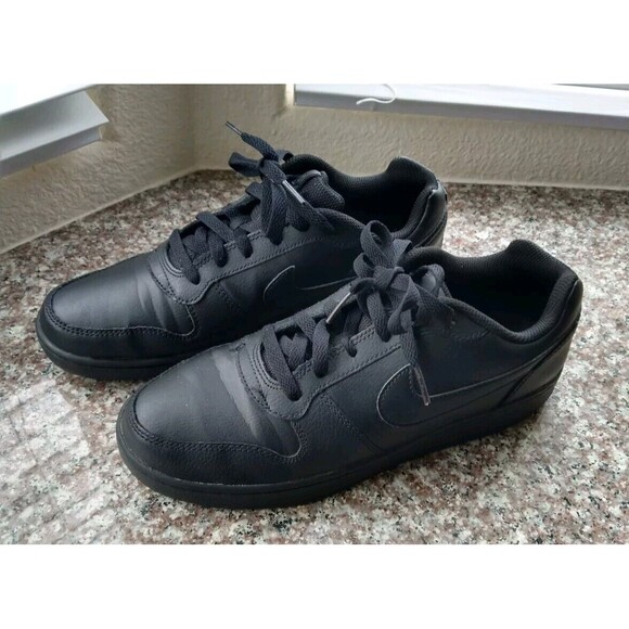 Nike Ebernon Black low size 8.5 - Picture 1 of 11